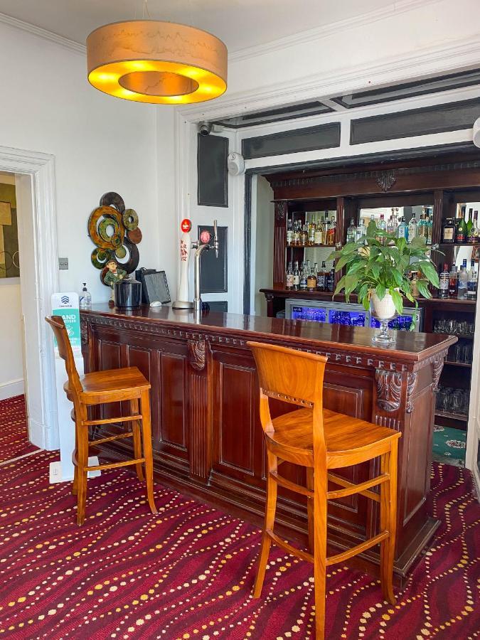 The Broadway Hotel Λαντούντνο Εξωτερικό φωτογραφία