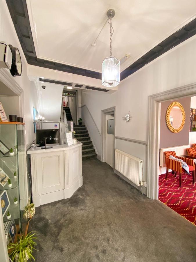 The Broadway Hotel Λαντούντνο Εξωτερικό φωτογραφία