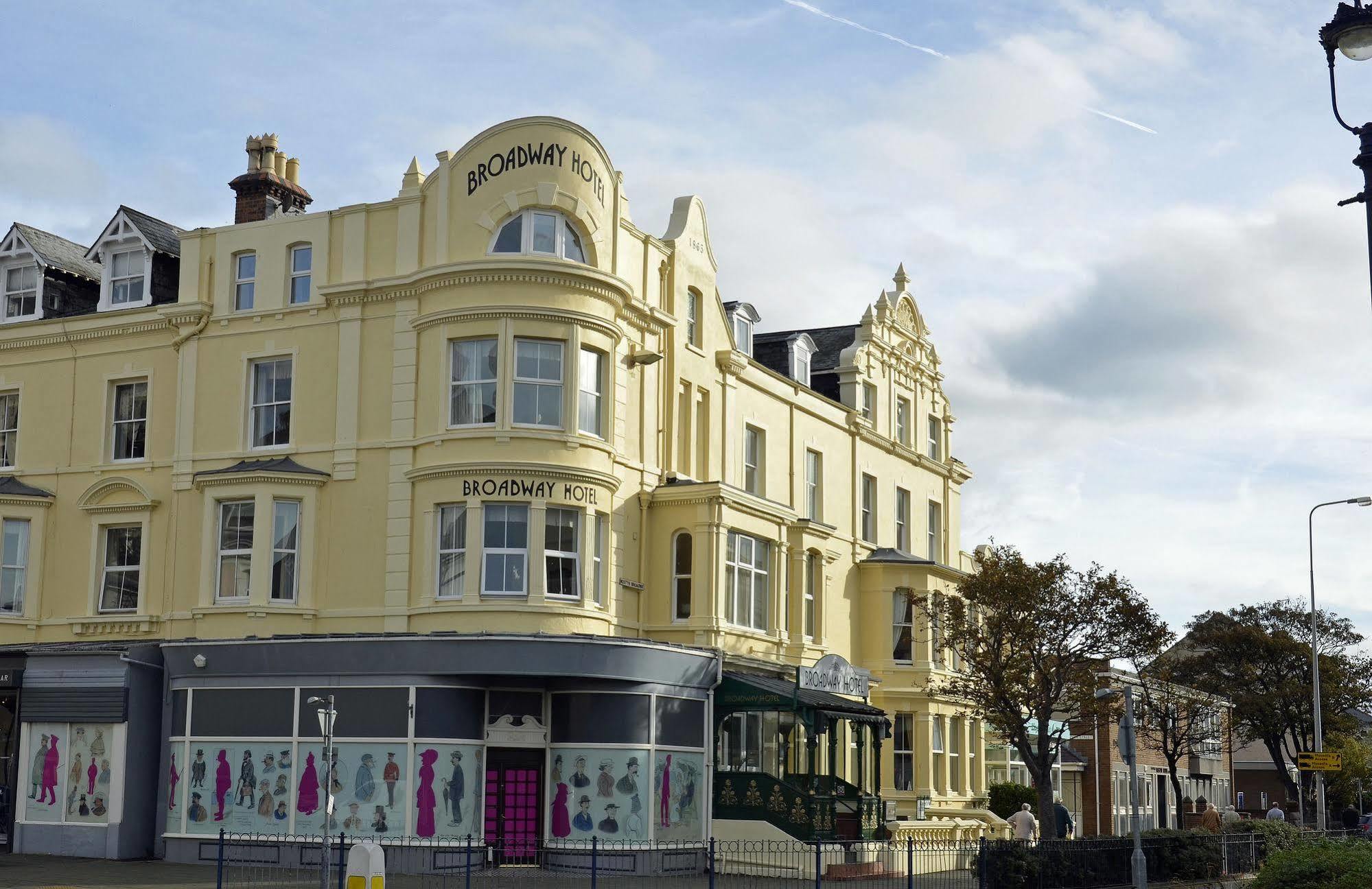 The Broadway Hotel Λαντούντνο Εξωτερικό φωτογραφία