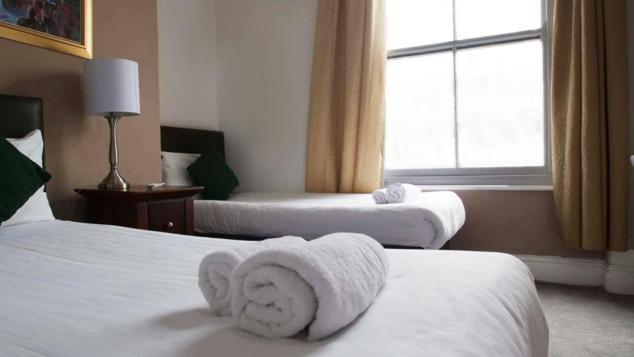 The Broadway Hotel Λαντούντνο Εξωτερικό φωτογραφία